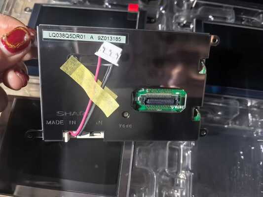 Καλή τιμή. Οπτική οθόνη LCD 3.8 ιντσών με ανάλυση 320 * 240 Pixels και φωτεινότητα 450cd / m2 LQ038Q5DR01 σε απευθείας σύνδεση